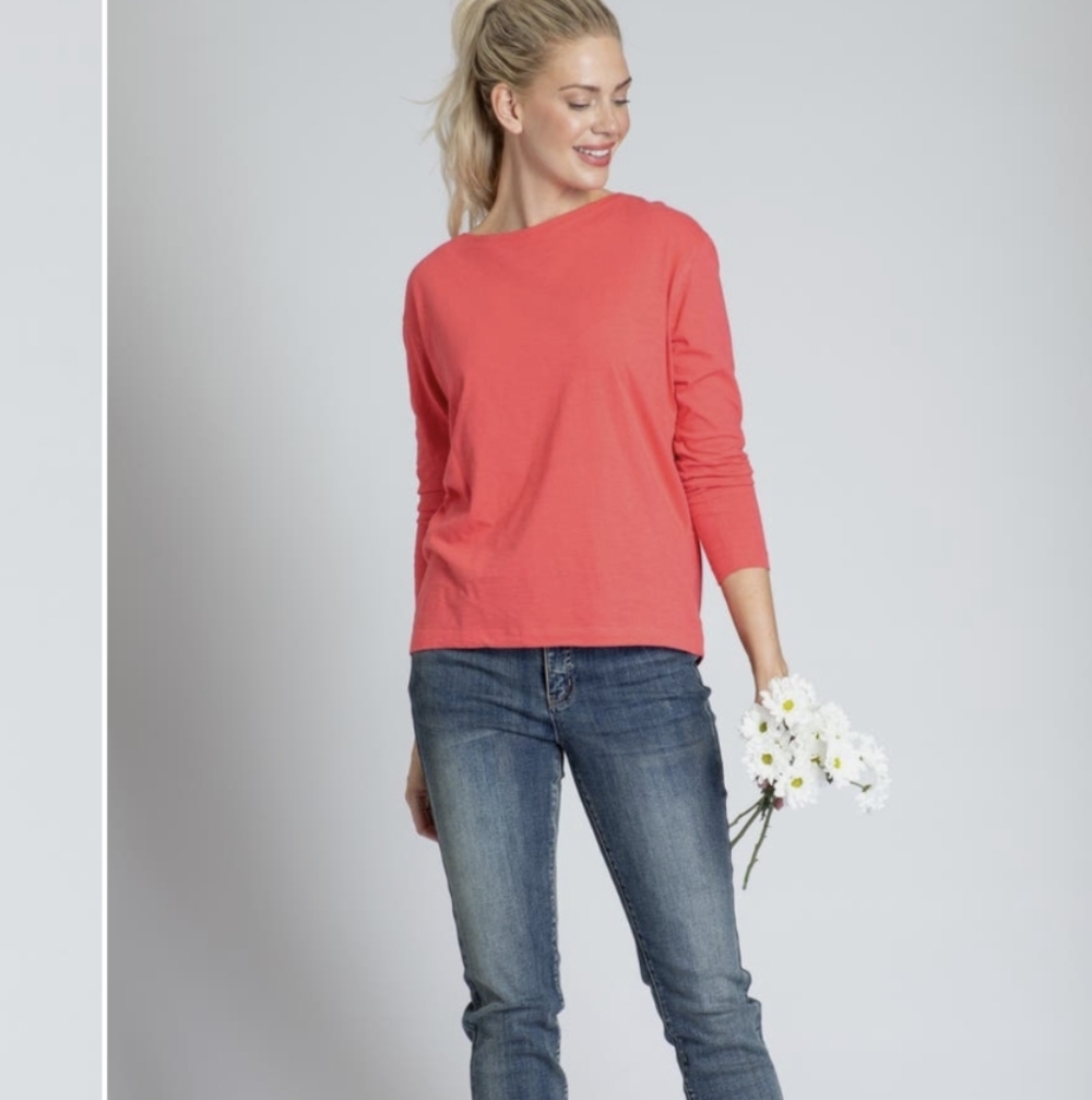 APNY NWT Women's Coral Long Sleeve Top